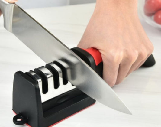 Afiador profissional das facas de aço inoxidável com 3 apontadores